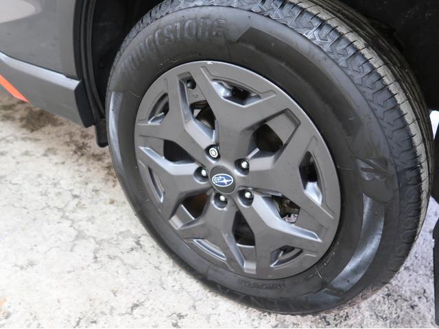 フォレスター Ｘ－ブレイク　パワーリヤゲート　リヤビークル　フロント／サイドカメラ　スマートキー　パワーシート　デジタルミラー　純正ナビ　バックカメラ　前後席シートヒーター　純正アルミホイール　ＥＴＣ（40枚目）