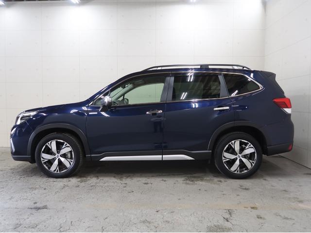 フォレスター アドバンス　パワーリヤゲート　フロント／サイドカメラ　ルーフレール　デジタルミラー　リヤビークル　純正ナビ　バックカメラ　ドラレコ　ＥＴＣ　ステアリングヒーター　シートヒーター　純正アルミホイール（23枚目）