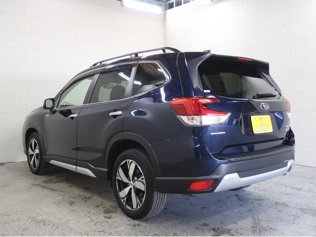 フォレスター アドバンス　パワーリヤゲート　フロント／サイドカメラ　ルーフレール　デジタルミラー　リヤビークル　純正ナビ　バックカメラ　ドラレコ　ＥＴＣ　ステアリングヒーター　シートヒーター　純正アルミホイール（24枚目）