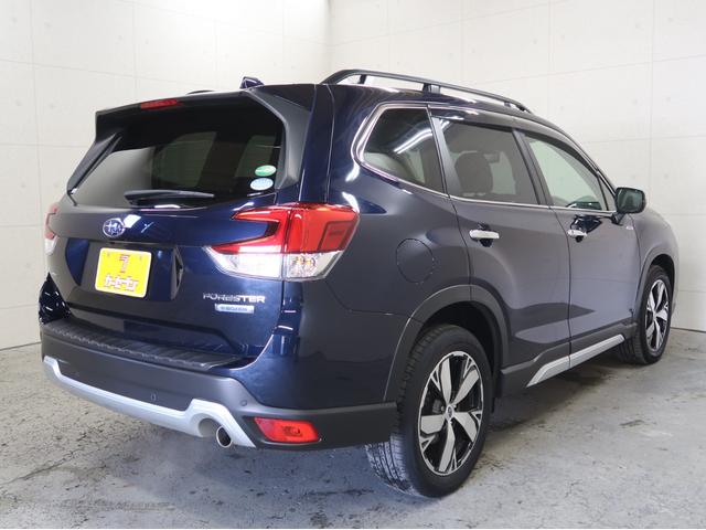 フォレスター アドバンス　パワーリヤゲート　フロント／サイドカメラ　ルーフレール　デジタルミラー　リヤビークル　純正ナビ　バックカメラ　ドラレコ　ＥＴＣ　ステアリングヒーター　シートヒーター　純正アルミホイール（25枚目）