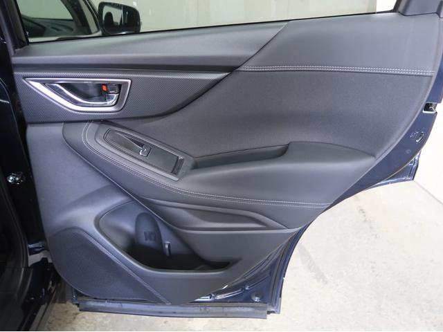 フォレスター アドバンス　パワーリヤゲート　フロント／サイドカメラ　ルーフレール　デジタルミラー　リヤビークル　純正ナビ　バックカメラ　ドラレコ　ＥＴＣ　ステアリングヒーター　シートヒーター　純正アルミホイール（41枚目）