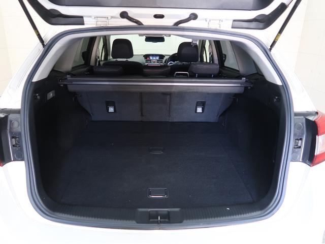 レヴォーグ 1.6GTアイサイト スマートエディション 後期型 ツーリングアシスト 純正8型SDナビ フルセグ フロント サイド バックカメラ リアビークルディテクション コーナーセンサー シートヒーター Bluetooth スマートキー LED ETC(16枚目)