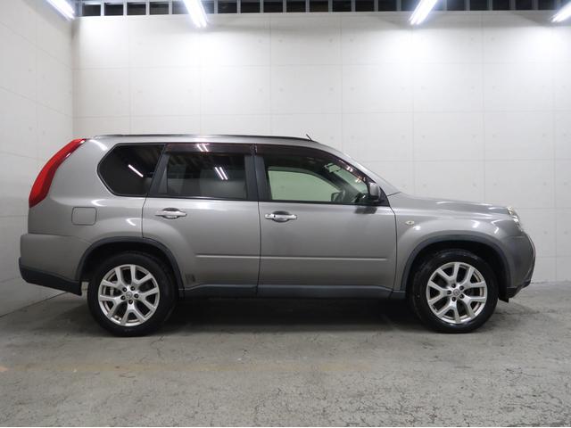 エクストレイル ２０ＧＴ　６ＭＴ　ナビ　バックカメラ　キセノンヘッドライト　インテリジェントキー　ＣＤ／ＤＶＤ　フルセグＴＶ　ドライブレコーダー　純正アルミホイール（24枚目）