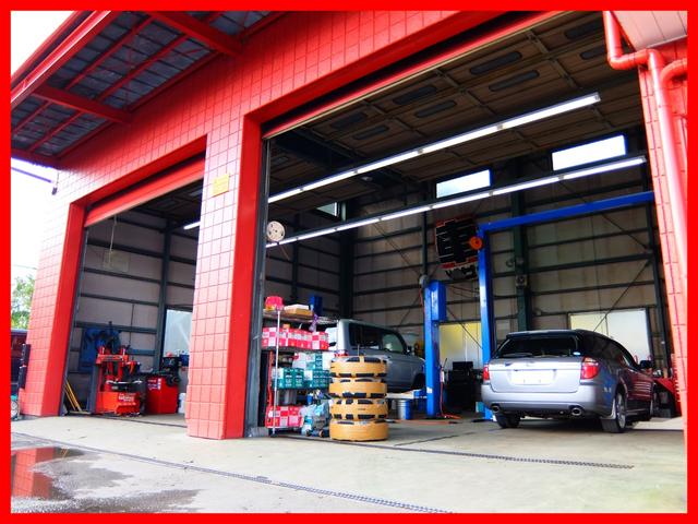 �J�[�Z�u���t�����̍H��́A�F�؍H����������Ă���܂��B�펞�����m�Q�����������X�^�b�t������܂��̂ŁA�����S�������B