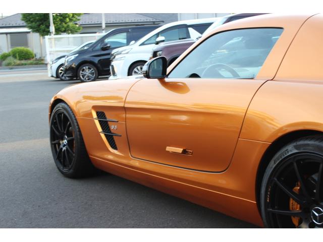 ＳＬＳ ＡＭＧ ベースグレード　ディーラー車　全塗装　禁煙車　カーボン（ブレーキ・インテリア・エンジンベイ）　Ｂ＆Ｏサウンド　ＡＭＧパフォーマンスステアリング　Ｂシリーズ純正カーボンＲウイングスポイラー　ＫＷハイドロリックシステム（11枚目）