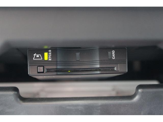 ディフェンダー ９０ベースグレード　Ｐ３００　ワンオーナー！禁煙車　デジタルインナーミラー　サイドステップ　純正ナビ　ＥＴＣ　３６０°カメラ　コーナーセンサー　ＡｐｐｌｅＣａｒＰｌａｙ　ＡｎｄｒｏｉｄＡｕｔｏ　Ｂｌｕｅｔｏｏｔｈ接続　Ａストップ（17枚目）