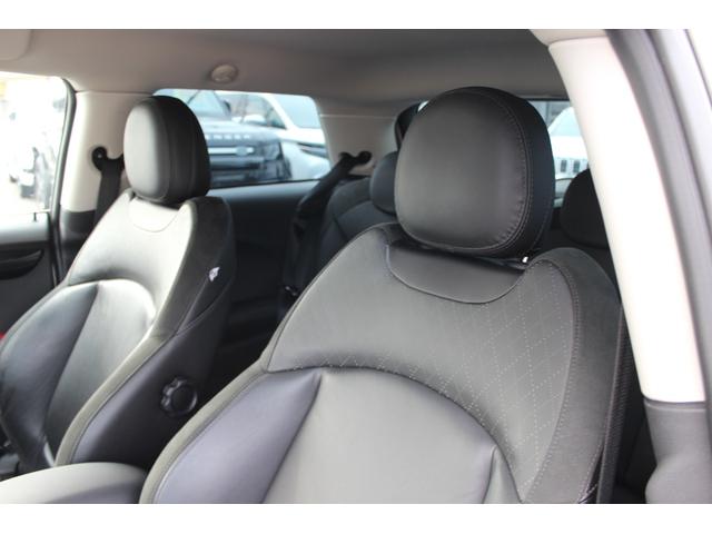 ＭＩＮＩ クーパーＳ　禁煙車　６速ＭＴ車　純正ナビ・ＤＶＤ　ＥＴＣ　Ｂカメラ　ブラックレザーシート　シートヒーター　ヘッドアップディスプレイ　コンフォートアクセス　スマートキー　Ｂｌｕｅｔｏｏｔｈ接続　純正１８インチＡＷ（15枚目）