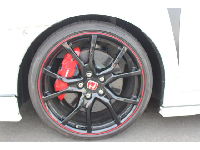 シビック タイプＲ　ＭＴ車　禁煙車　ワンオーナー　ユーザー買取　無限（フルエアロ・ブルーミラー・ドアバイザー・テールランプ）　シーカ製３本出しマフラー　社外ナビ・ＴＶ　スピーカー（ダイヤトーン・ＫＩＣＫＥＲ）　Ｂカメラ（11枚目）