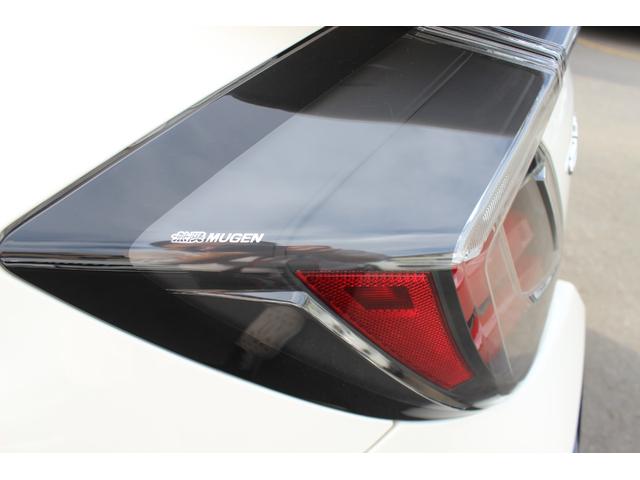 シビック タイプＲ　ＭＴ車　禁煙車　ワンオーナー　ユーザー買取　無限（フルエアロ・ブルーミラー・ドアバイザー・テールランプ）　シーカ製３本出しマフラー　社外ナビ・ＴＶ　スピーカー（ダイヤトーン・ＫＩＣＫＥＲ）　Ｂカメラ（23枚目）