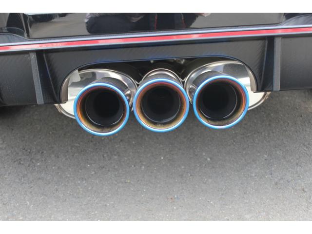 シビック タイプＲ　ＭＴ車　禁煙車　ワンオーナー　ユーザー買取　無限（フルエアロ・ブルーミラー・ドアバイザー・テールランプ）　シーカ製３本出しマフラー　社外ナビ・ＴＶ　スピーカー（ダイヤトーン・ＫＩＣＫＥＲ）　Ｂカメラ（24枚目）