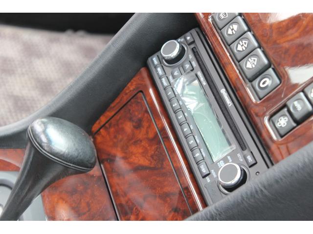 Ｅクラス ５００Ｅ　禁煙車　左ハンドル　ユーザー買取車　ディーラー車　ＰＷ　ＰＳ　ＡＡＣ　シートヒーター　ＥＴＣ　Ｐシート　サンルーフ　純正１６インチＡＷ　ヘッドライトワイパー（22枚目）