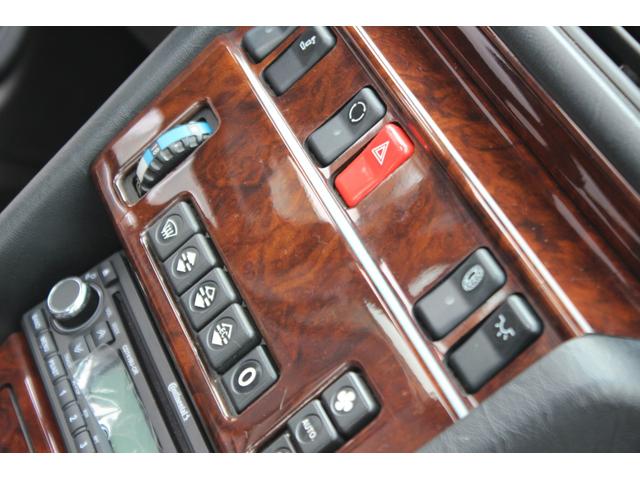 Ｅクラス ５００Ｅ　禁煙車　左ハンドル　ユーザー買取車　ディーラー車　ＰＷ　ＰＳ　ＡＡＣ　シートヒーター　ＥＴＣ　Ｐシート　サンルーフ　純正１６インチＡＷ　ヘッドライトワイパー（23枚目）