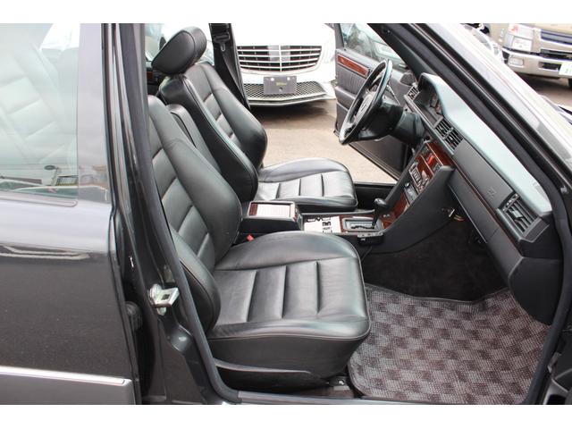 Ｅクラス ５００Ｅ　禁煙車　左ハンドル　ユーザー買取車　ディーラー車　ＰＷ　ＰＳ　ＡＡＣ　シートヒーター　ＥＴＣ　Ｐシート　サンルーフ　純正１６インチＡＷ　ヘッドライトワイパー（25枚目）