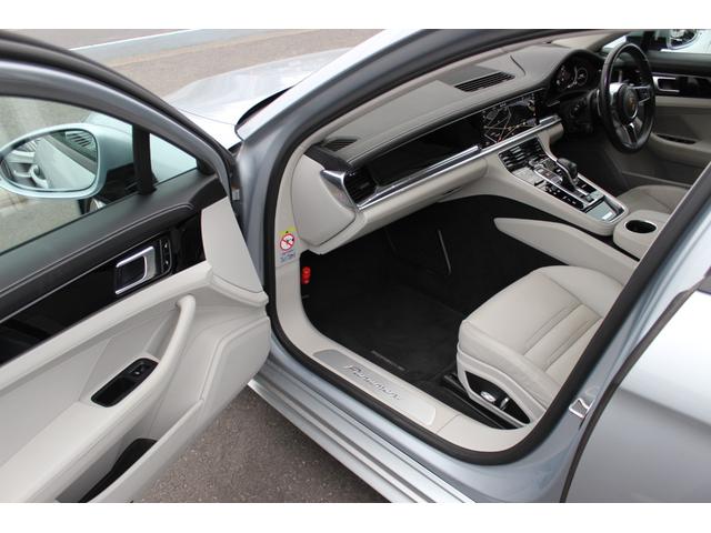 パナメーラ ベースグレード 禁煙車 ツートンレザーインテリアPKG(ブラック&クレヨン) シートヒーター 純正21インチAW Bluetooth接続 Bカメラ ETC ドラレコ レーンキープアシスト(10枚目)