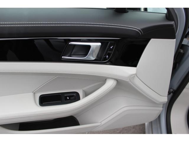 パナメーラ ベースグレード 禁煙車 ツートンレザーインテリアPKG(ブラック&クレヨン) シートヒーター 純正21インチAW Bluetooth接続 Bカメラ ETC ドラレコ レーンキープアシスト(11枚目)