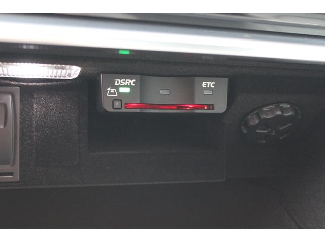 パナメーラ ベースグレード 禁煙車 ツートンレザーインテリアPKG(ブラック&クレヨン) シートヒーター 純正21インチAW Bluetooth接続 Bカメラ ETC ドラレコ レーンキープアシスト(16枚目)