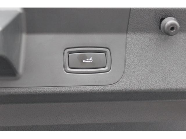 パナメーラ ベースグレード 禁煙車 ツートンレザーインテリアPKG(ブラック&クレヨン) シートヒーター 純正21インチAW Bluetooth接続 Bカメラ ETC ドラレコ レーンキープアシスト(20枚目)