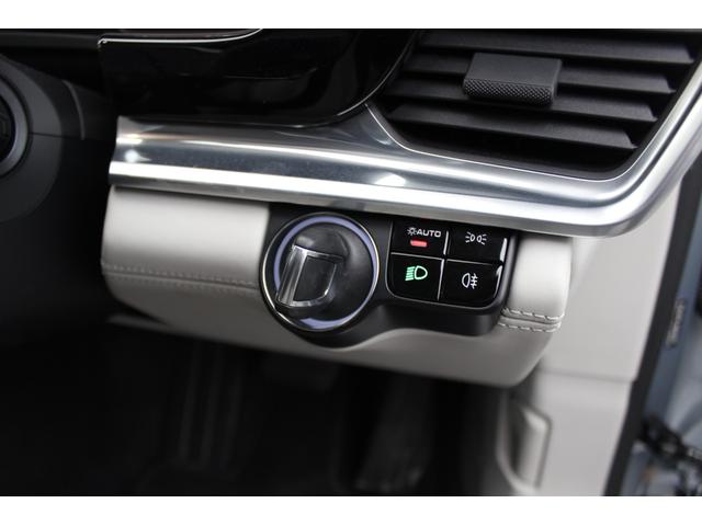 パナメーラ ベースグレード 禁煙車 ツートンレザーインテリアPKG(ブラック&クレヨン) シートヒーター 純正21インチAW Bluetooth接続 Bカメラ ETC ドラレコ レーンキープアシスト(28枚目)