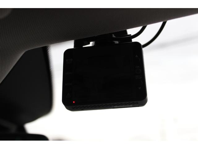 パナメーラ ベースグレード 禁煙車 ツートンレザーインテリアPKG(ブラック&クレヨン) シートヒーター 純正21インチAW Bluetooth接続 Bカメラ ETC ドラレコ レーンキープアシスト(36枚目)