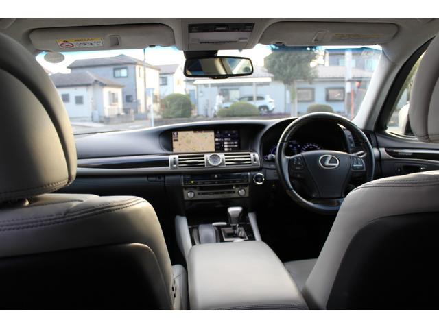 ＬＳ ＬＳ６００ｈ　バージョンＣ　Ｉパッケージ　ユーザー買取車　禁煙車　４ＷＤ　前席イージークローザー　シートヒーター・ベンチレーション　サンルーフ　メモリー付きＰシート　Ｐトランク　純正ナビＴＶ　Ｂｌｕｅｔｏｏｔｈ　ＥＴＣ　Ｂカメラ　ＢＳＭ（23枚目）