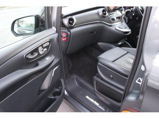 Vクラス V220d アバンギャルド ロング AMGライン 1オーナー パノラミックスライディングルーフ ブルメスターサウンド シートヒーター 純正ナビ・フルセグTV Bカメラ コーナーセンサー Bluetooth接続 ルーフレール ドラレコ(11枚目)