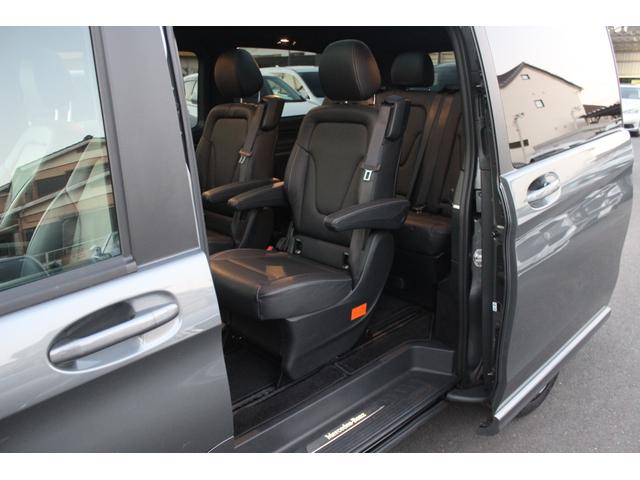 Vクラス V220d アバンギャルド ロング AMGライン 1オーナー パノラミックスライディングルーフ ブルメスターサウンド シートヒーター 純正ナビ・フルセグTV Bカメラ コーナーセンサー Bluetooth接続 ルーフレール ドラレコ(17枚目)