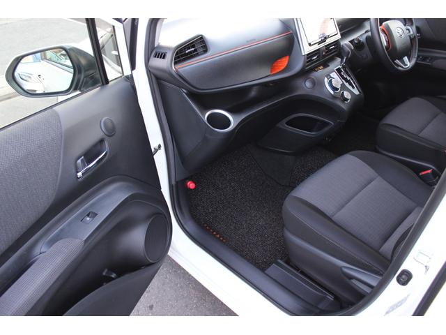 シエンタ ハイブリッド ファンベースG 1オーナー 禁煙車 ユーザー買取車 純正ナビ・フルセグTV ドラレコ コーナーセンサー シートヒーター Bluetooth接続 Bカメラ 両側電動スライドドア(10枚目)