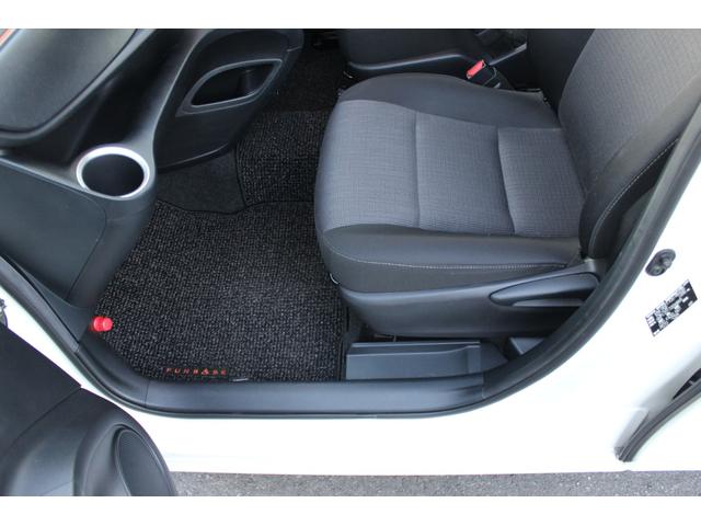 シエンタ ハイブリッド ファンベースG 1オーナー 禁煙車 ユーザー買取車 純正ナビ・フルセグTV ドラレコ コーナーセンサー シートヒーター Bluetooth接続 Bカメラ 両側電動スライドドア(12枚目)