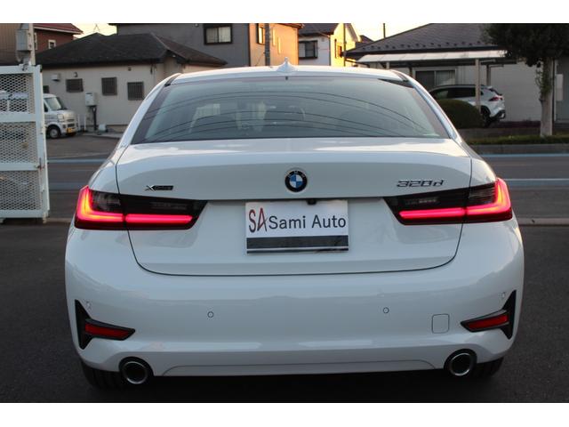 ３シリーズ ３２０ｄ　ｘＤｒｉｖｅ　禁煙車　コンフォートアクセス　クルコン　Ｐトランク　ＬＥＤヘッドライト　純正ナビ　Ｂカメラ　ＥＴＣ　シートヒーター　Ｂｌｕｅｔｏｏｔｈ　ドラレコ　置くだけ充電　純正１７インチＡＷ　ハンドルリモコン（5枚目）