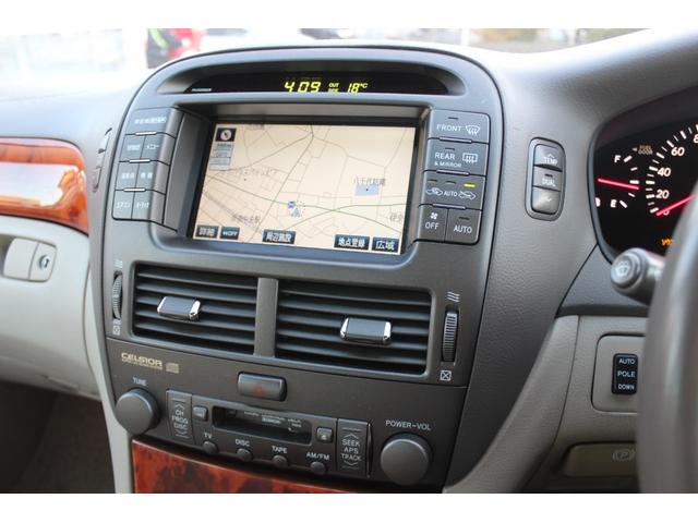 セルシオ Ａ仕様　禁煙車　純正ナビ　純正１６インチＡＷ　電動格納ミラー　クルコン　革巻きハンドル　Ａライト　６ＤＩＳＣ／ＣＤチェンジャー　パワーシート　ＨＩＤヘッドライト　キーレス（26枚目）