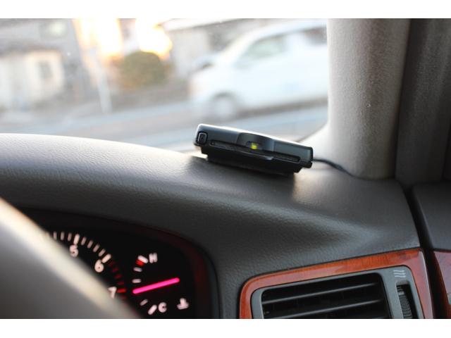 セルシオ Ａ仕様　禁煙車　純正ナビ　純正１６インチＡＷ　電動格納ミラー　クルコン　革巻きハンドル　Ａライト　６ＤＩＳＣ／ＣＤチェンジャー　パワーシート　ＨＩＤヘッドライト　キーレス（30枚目）