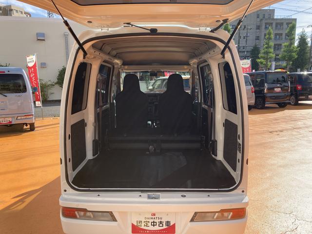 デラックスSAIII 保証 1年間・距離無制限付き CDデッキ リアソナーセンサー LEDヘッドライト キーレスエントリー 最大積載量350kg リアベンチシート オーバーヘッドコンソール(17枚目)