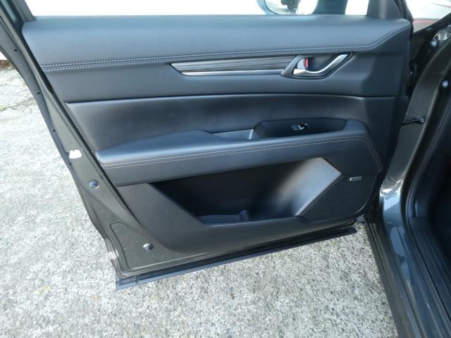 XD Lパッケージ 黒革シート BOSE 衝突被害軽減ブレーキ レーダークルーズ オートハイビーム パワーバックドア コーナーセンサー 純正LEDヘッドライト 純正SDナビ 地デジ ETC サイド・バックカメラ USB(40枚目)