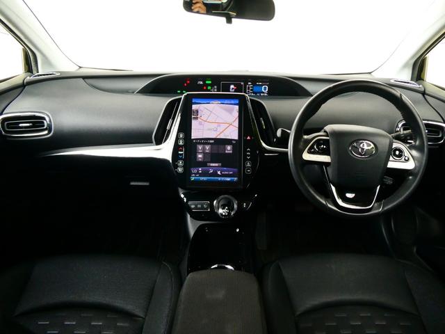 プリウスＰＨＶ Ａ　トヨタセーフティ　レーダークルコン　レーンアシスト　コーナーセンサー　衝突軽減　Ｐアシスト　ＢＳＭ　シートヒーター　ステアヒーター　ビルトインＥＴＣ　Ｂカメラ　純正ＳＤナビ　フルセグ　オートハイビーム（4枚目）