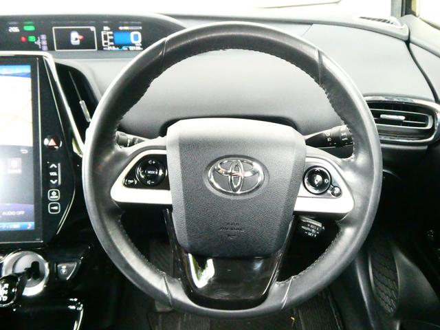 プリウスＰＨＶ Ａ　トヨタセーフティ　レーダークルコン　レーンアシスト　コーナーセンサー　衝突軽減　Ｐアシスト　ＢＳＭ　シートヒーター　ステアヒーター　ビルトインＥＴＣ　Ｂカメラ　純正ＳＤナビ　フルセグ　オートハイビーム（10枚目）