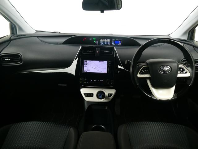 プリウス Ｓ　前後車高調節付き　モデリスタエアロ　プッシュスタート　ステリモ　ＳＤナビ　Ｂｌｕｅｔｏｏｔｈ　ＥＶモード　ドライブモード　ＥＴＣ　純正ＬＥＤヘッドライト　フォグランプ　オートライト　社外１９インチＡＷ（4枚目）
