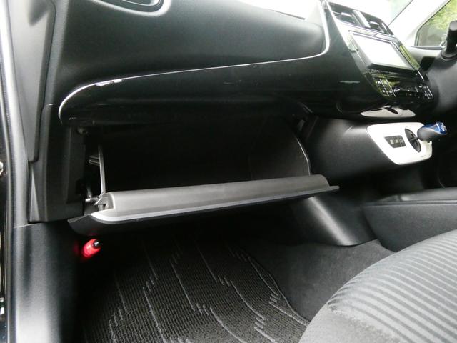 プリウス Ｓ　前後車高調節付き　モデリスタエアロ　プッシュスタート　ステリモ　ＳＤナビ　Ｂｌｕｅｔｏｏｔｈ　ＥＶモード　ドライブモード　ＥＴＣ　純正ＬＥＤヘッドライト　フォグランプ　オートライト　社外１９インチＡＷ（60枚目）