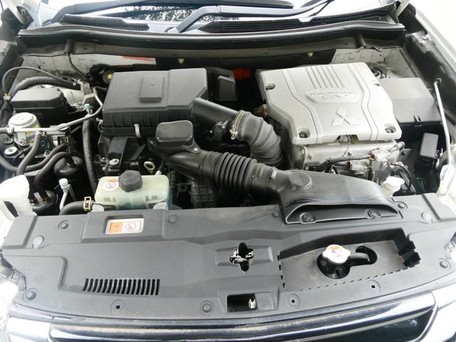 アウトランダーＰＨＥＶ Ｇプレミアムパッケージ　４ＷＤ　衝突軽減　レーダークルコン　ＡＣ１００Ｖ　パワーシート　パワーバックドア　パドルシフト　レーンアシスト　全方位カメラ　Ｂカメラ　シートヒーター　ステアヒーター　ドラレコ　Ｂｌｕｅｔｏｏｔｈ（26枚目）