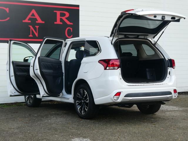 アウトランダーＰＨＥＶ Ｇプレミアムパッケージ　４ＷＤ　衝突軽減　レーダークルコン　ＡＣ１００Ｖ　パワーシート　パワーバックドア　パドルシフト　レーンアシスト　全方位カメラ　Ｂカメラ　シートヒーター　ステアヒーター　ドラレコ　Ｂｌｕｅｔｏｏｔｈ（31枚目）