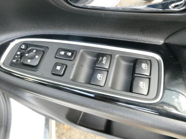 アウトランダーＰＨＥＶ Ｇプレミアムパッケージ　４ＷＤ　衝突軽減　レーダークルコン　ＡＣ１００Ｖ　パワーシート　パワーバックドア　パドルシフト　レーンアシスト　全方位カメラ　Ｂカメラ　シートヒーター　ステアヒーター　ドラレコ　Ｂｌｕｅｔｏｏｔｈ（33枚目）