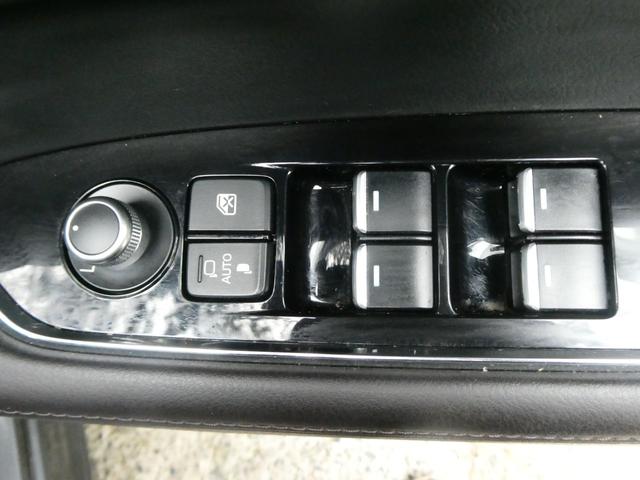 CX-5 XD エクスクルーシブモード BOSEサウンド 4WD 車高調付 パワーバックドア パワーシート レーダークルコン アイスト 衝突軽減 コーナーセンサー レーンアシスト ドラレコ シートヒーター ステアヒーター 純正SDナビ(32枚目)