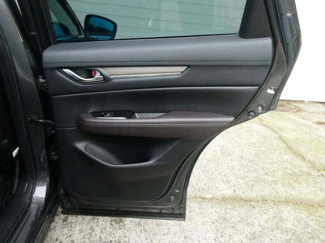 CX-5 XD エクスクルーシブモード BOSEサウンド 4WD 車高調付 パワーバックドア パワーシート レーダークルコン アイスト 衝突軽減 コーナーセンサー レーンアシスト ドラレコ シートヒーター ステアヒーター 純正SDナビ(37枚目)