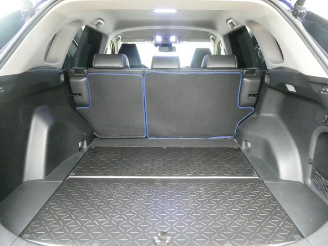 ＲＡＶ４ ハイブリッドＧ　トヨタセーフティ　レーダークルコン　パワーバックドア　衝突軽減　４ＷＤ　レーンアシスト　純正ＳＤナビ　コーナーセンサー　シートヒーター　ステアヒーター　バックカメラ　ＥＴＣ　ＢＳＭ　フルエアロ（16枚目）