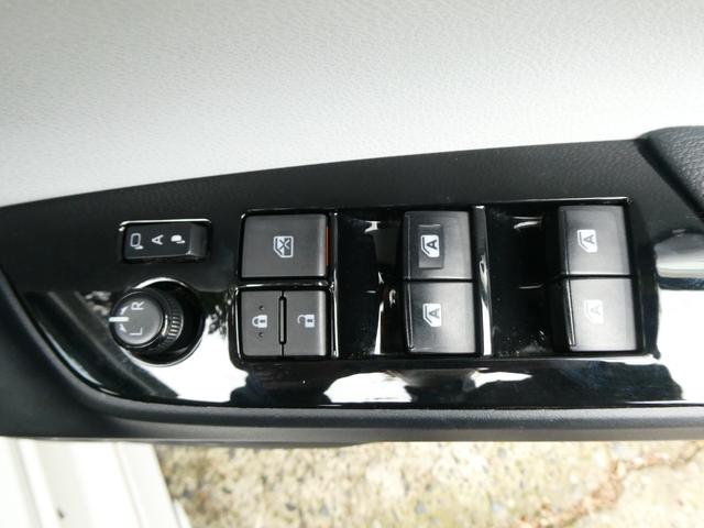 プリウス S トヨタセーフティー レーダークルコン 衝突軽減 レーンアシスト ステリモ AC100V フルエアロ 純正HDDナビ フォグ CD DVD オートハイビーム 社外15インチAW プッシュスタート(32枚目)