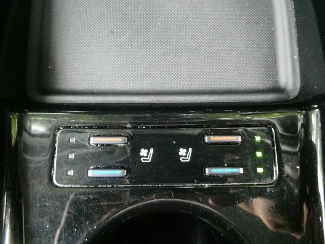 プリウス Ａプレミアム　ツーリングセレクション　パワーシート　トヨタセーフティー　ＢＳＭ　レーンアシスト　Ｐアシスト　レーダークルコン　Ｂカメラ　衝突軽減　ＨＵＤ　シートヒーター　シーテョエアコン　ＡＣ１００Ｖ　ステリモ　純正ＳＤナビ　フルセグ（10枚目）