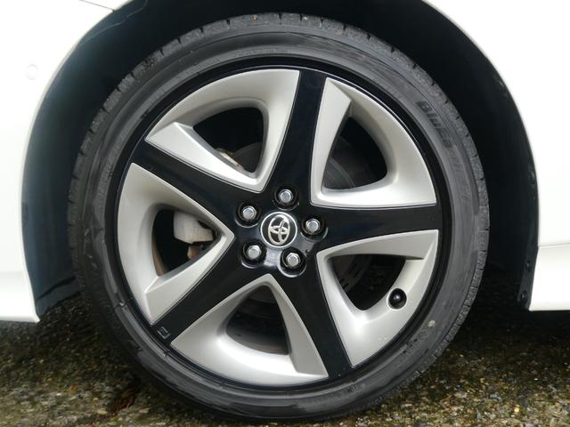 プリウス Ａプレミアム　ツーリングセレクション　パワーシート　トヨタセーフティー　ＢＳＭ　レーンアシスト　Ｐアシスト　レーダークルコン　Ｂカメラ　衝突軽減　ＨＵＤ　シートヒーター　シーテョエアコン　ＡＣ１００Ｖ　ステリモ　純正ＳＤナビ　フルセグ（24枚目）