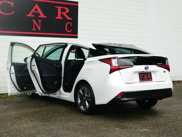 プリウス Ａプレミアム　ツーリングセレクション　パワーシート　トヨタセーフティー　ＢＳＭ　レーンアシスト　Ｐアシスト　レーダークルコン　Ｂカメラ　衝突軽減　ＨＵＤ　シートヒーター　シーテョエアコン　ＡＣ１００Ｖ　ステリモ　純正ＳＤナビ　フルセグ（30枚目）