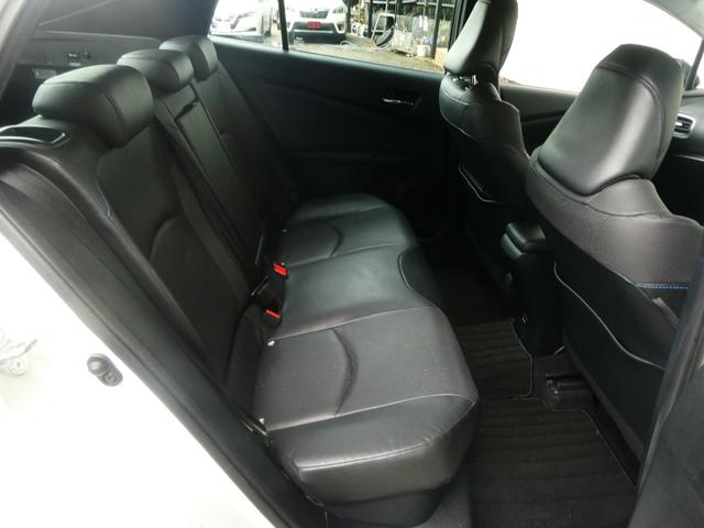 プリウス Ａプレミアム　ツーリングセレクション　パワーシート　トヨタセーフティー　ＢＳＭ　レーンアシスト　Ｐアシスト　レーダークルコン　Ｂカメラ　衝突軽減　ＨＵＤ　シートヒーター　シーテョエアコン　ＡＣ１００Ｖ　ステリモ　純正ＳＤナビ　フルセグ（38枚目）