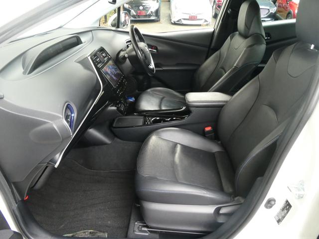 プリウス Ａプレミアム　ツーリングセレクション　パワーシート　トヨタセーフティー　ＢＳＭ　レーンアシスト　Ｐアシスト　レーダークルコン　Ｂカメラ　衝突軽減　ＨＵＤ　シートヒーター　シーテョエアコン　ＡＣ１００Ｖ　ステリモ　純正ＳＤナビ　フルセグ（41枚目）