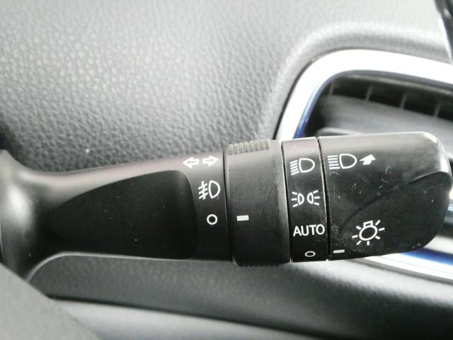 プリウス Ａプレミアム　ツーリングセレクション　パワーシート　トヨタセーフティー　ＢＳＭ　レーンアシスト　Ｐアシスト　レーダークルコン　Ｂカメラ　衝突軽減　ＨＵＤ　シートヒーター　シーテョエアコン　ＡＣ１００Ｖ　ステリモ　純正ＳＤナビ　フルセグ（53枚目）